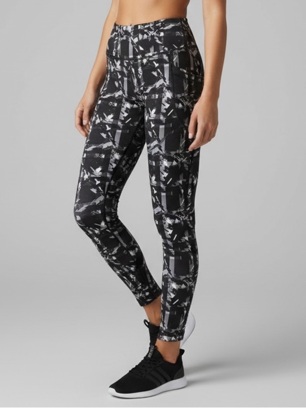 90 Degree by Reflex Black & White Abstract Print Leggings – Size Small